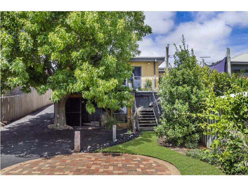 8 Calvert Street, Portland VIC 3305