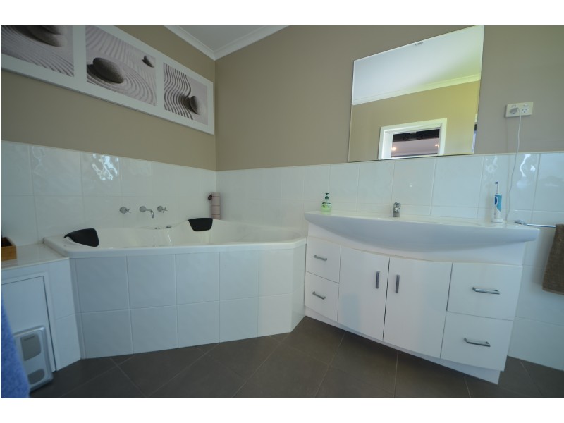 68 Findlay Street, Portland VIC 3305