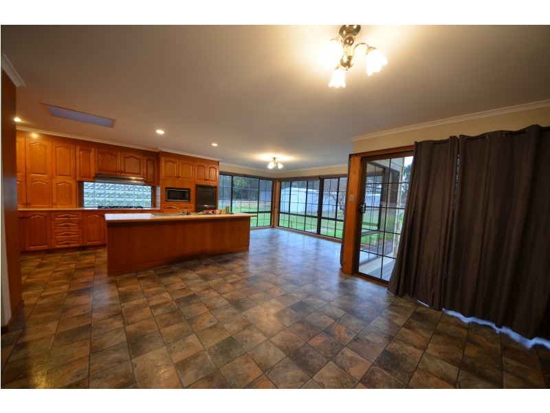 90 Pedrazzies Road, Gorae VIC 3305