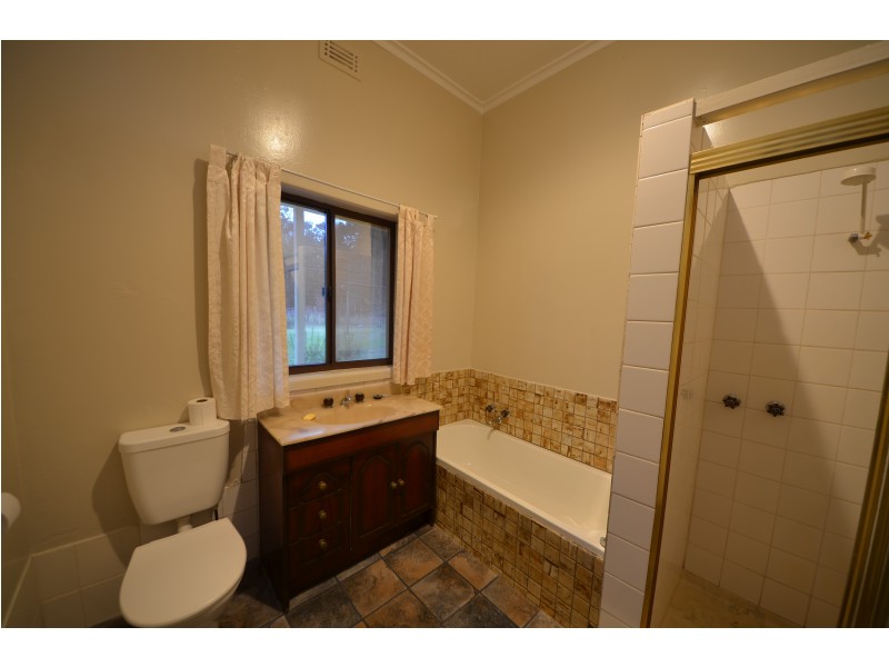 90 Pedrazzies Road, Gorae VIC 3305