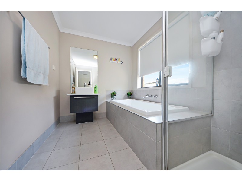 5 Victory Court, Portland VIC 3305