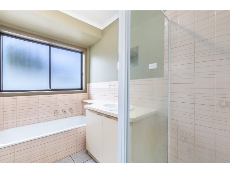 18 Karinya Crescent, Portland VIC 3305