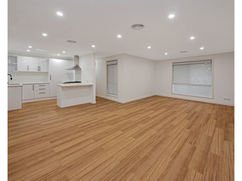 18 Juliani Place, Portland VIC 3305