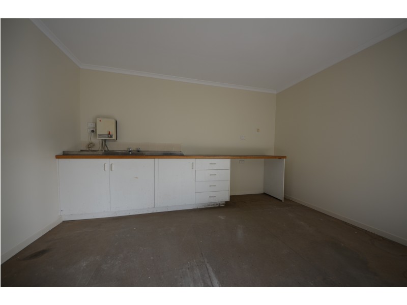 8 Kunara Crescent, Portland VIC 3305