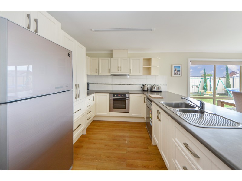 8 Coolibah Court, Portland VIC 3305