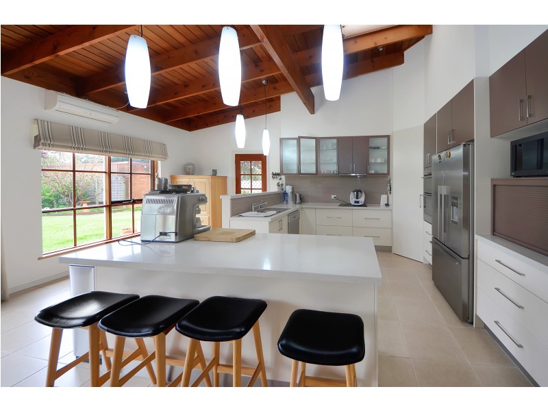 20 Burvilles Road, Portland VIC 3305