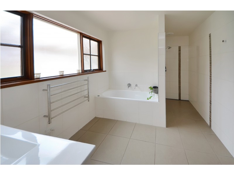 20 Burvilles Road, Portland VIC 3305