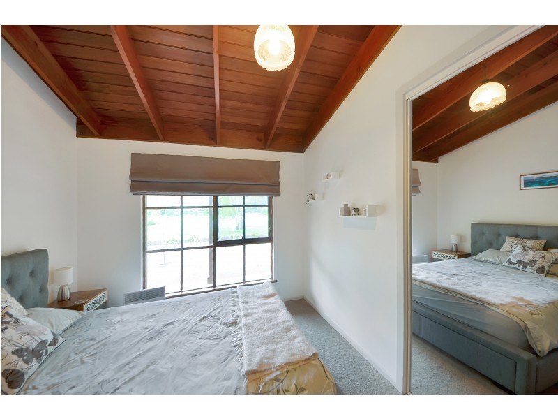 20 Burvilles Road, Portland VIC 3305