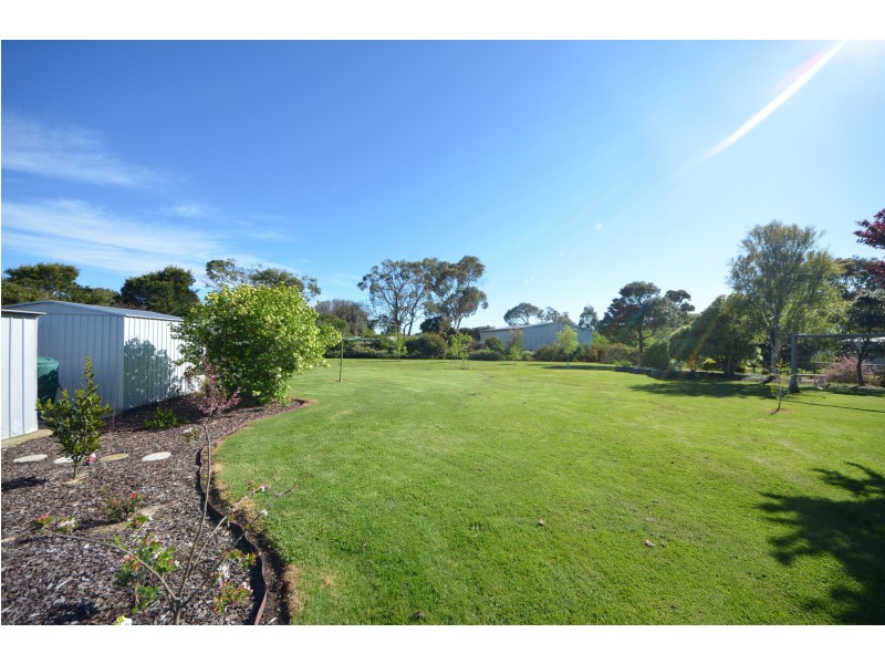 20 Burvilles Road, Portland VIC 3305