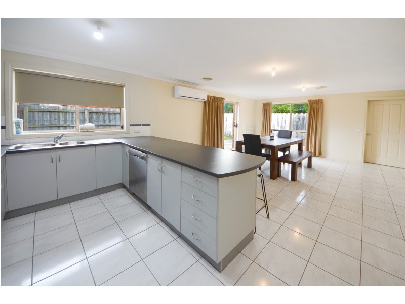 2/7 Shevill Court, Portland VIC 3305