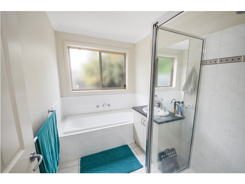2/7 Shevill Court, Portland VIC 3305