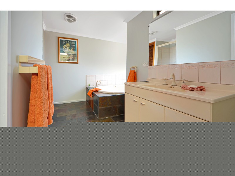 9 Adams Street, Portland VIC 3305