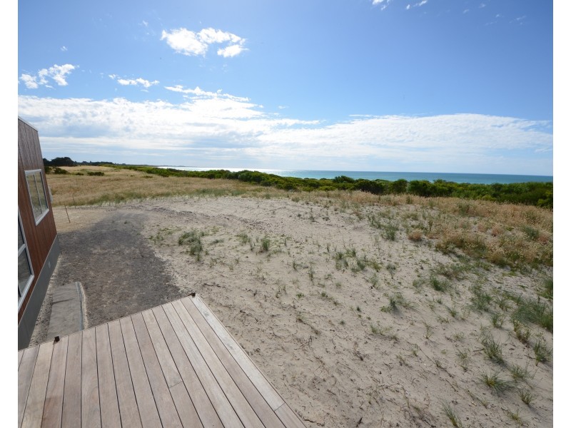 24 Ocean View Drive East, Narrawong VIC 3285