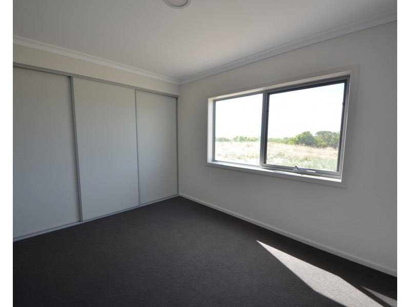 24 Ocean View Drive East, Narrawong VIC 3285