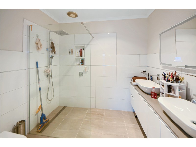 519 Dutton Way, Portland VIC 3305