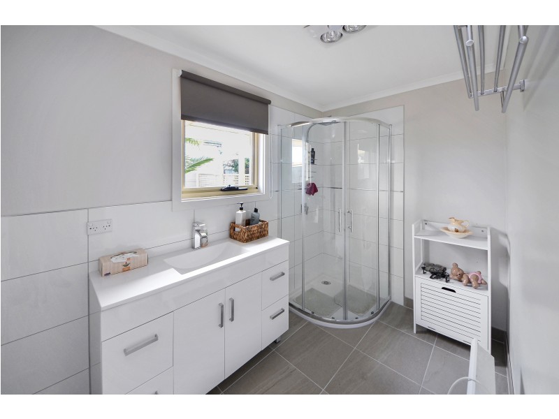519 Dutton Way, Portland VIC 3305