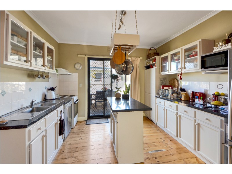 273 Hanlon Parade, Portland VIC 3305