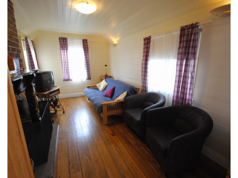 39 Henty Street, Portland VIC 3305