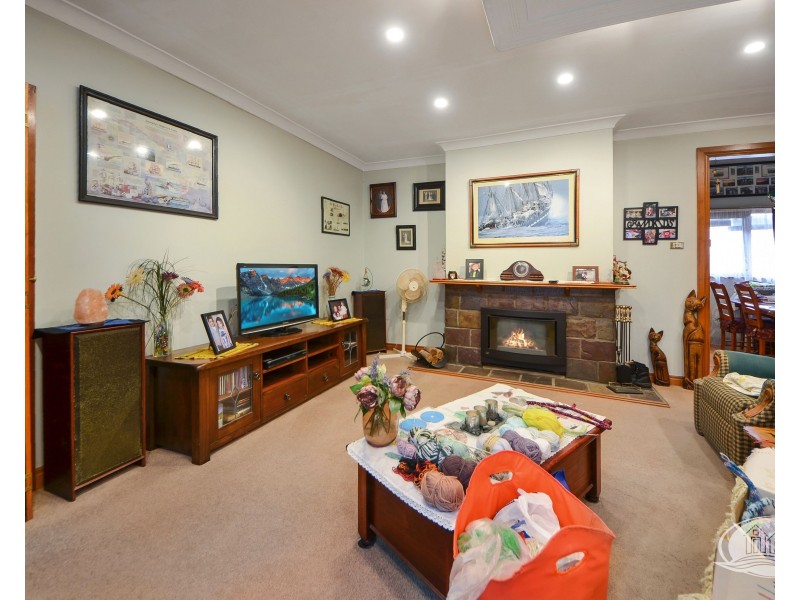 77 Barkly Street, Portland VIC 3305
