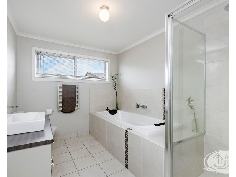 11 Madeira Close, Portland VIC 3305