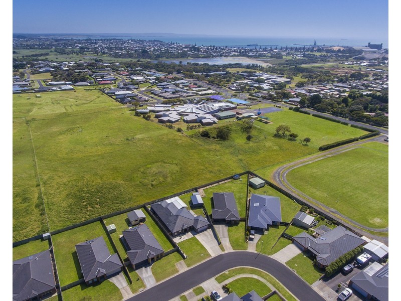 11 Madeira Close, Portland VIC 3305