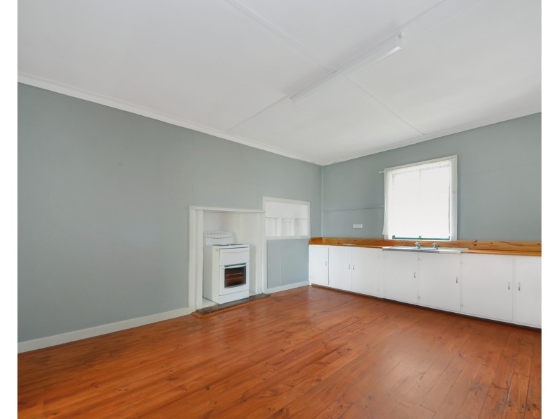 6 Valmai Avenue, Portland VIC 3305