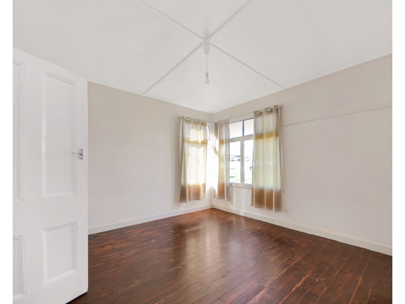 6 Valmai Avenue, Portland VIC 3305