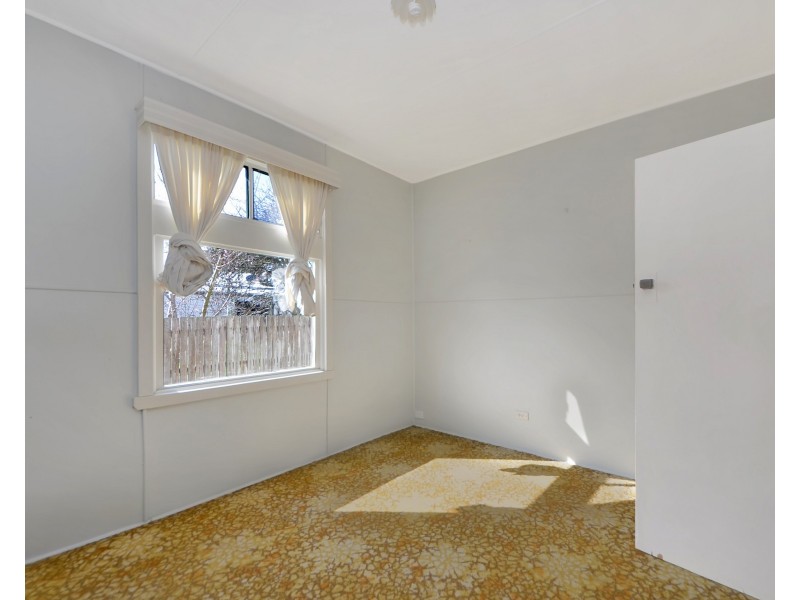 6 Valmai Avenue, Portland VIC 3305