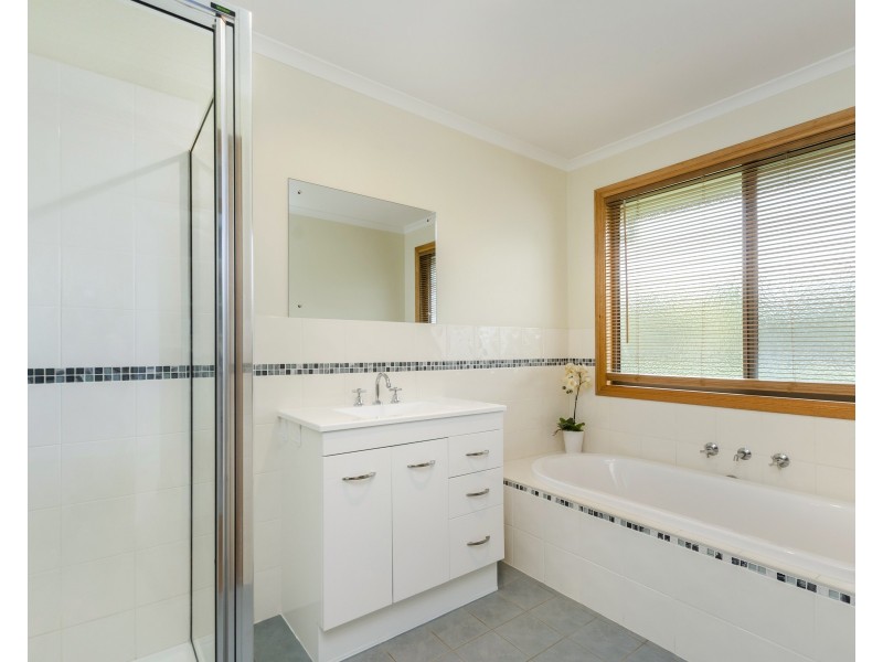 46 Westlakes Road, Portland VIC 3305
