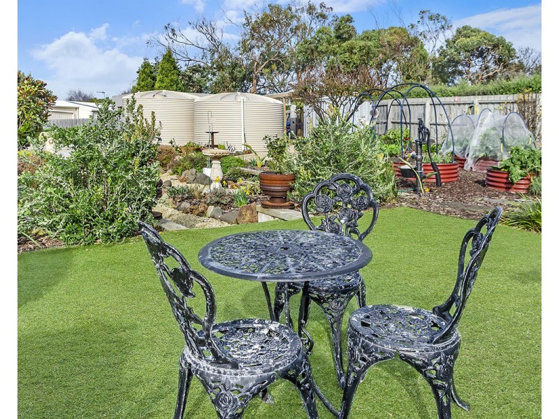 1 Laguna Court, Portland VIC 3305