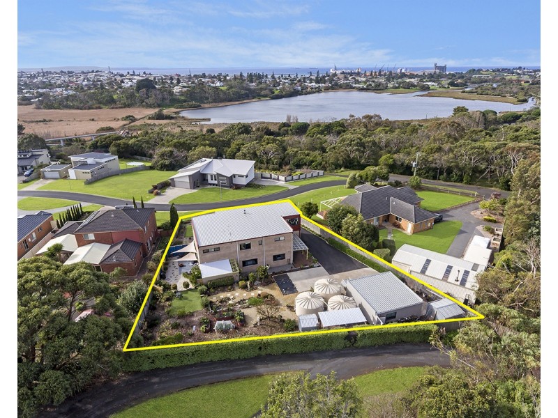 1 Laguna Court, Portland VIC 3305