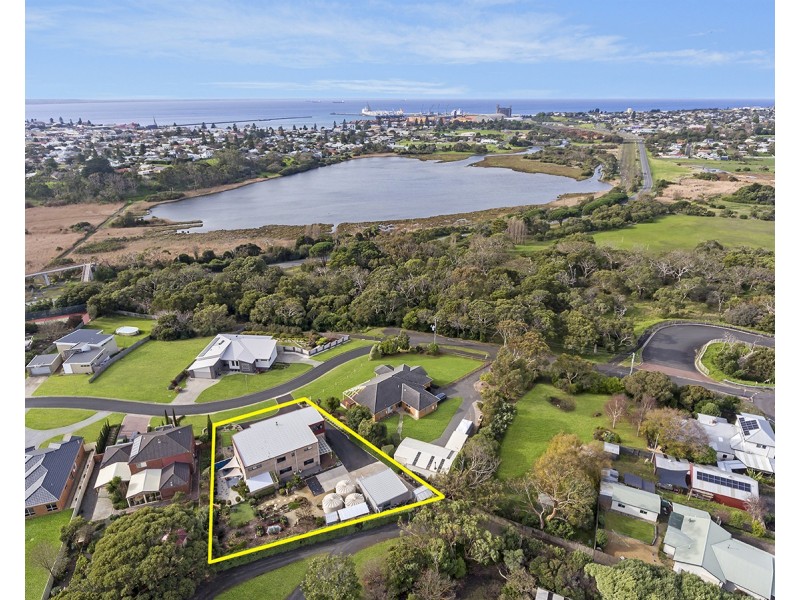 1 Laguna Court, Portland VIC 3305
