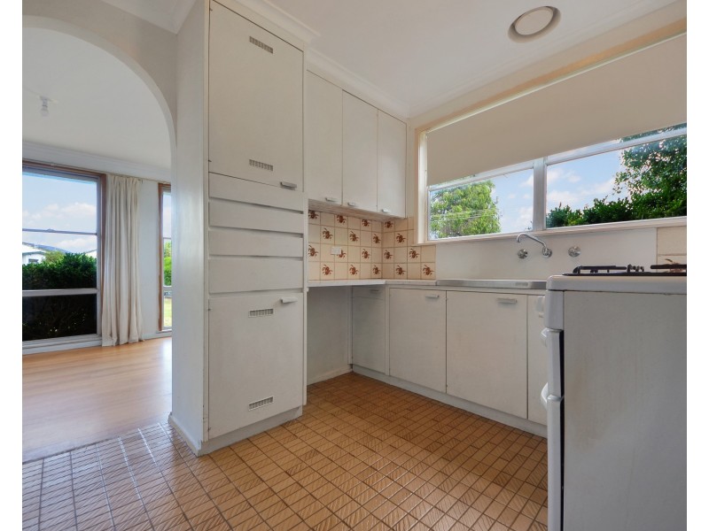 18 Banyan Crescent, Portland VIC 3305