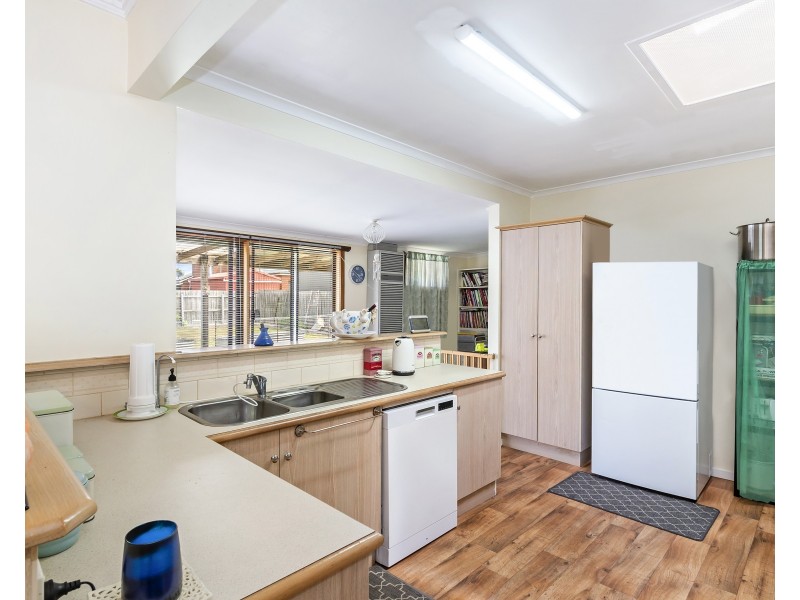 41 Waterford Avenue, Portland VIC 3305
