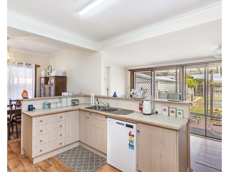 41 Waterford Avenue, Portland VIC 3305