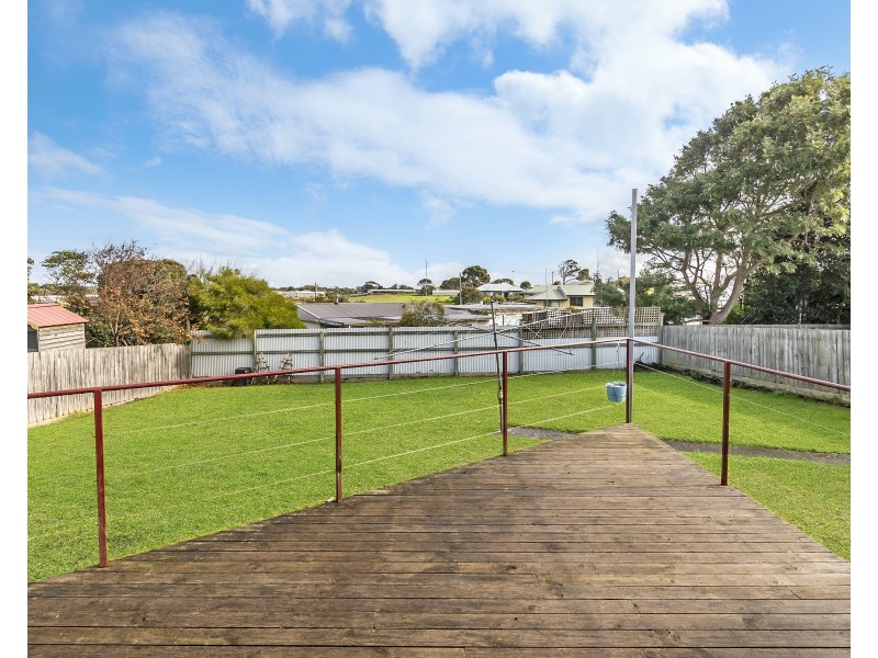 9 Adams Street, Portland VIC 3305