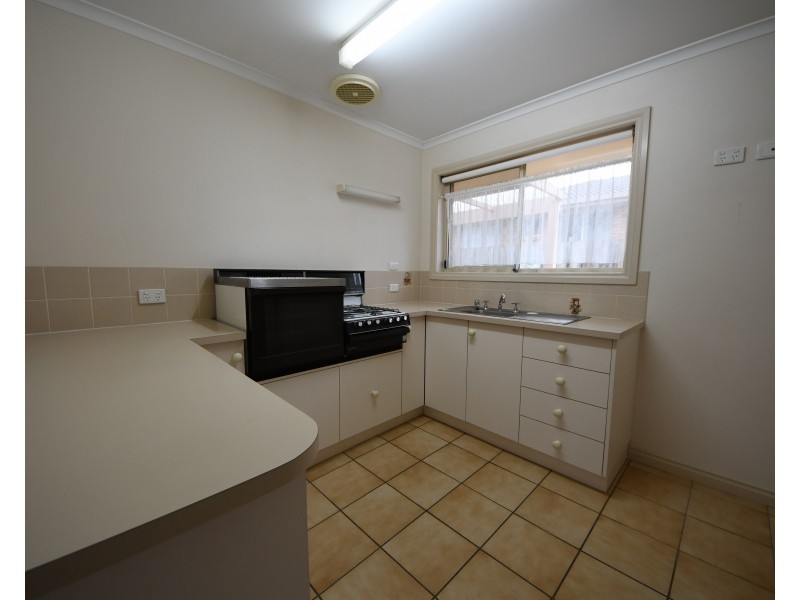 8 Juliani Place, Portland VIC 3305