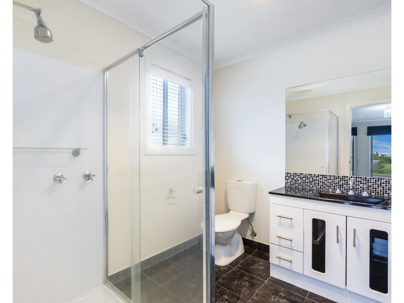 31 Madeira Close, Portland VIC 3305
