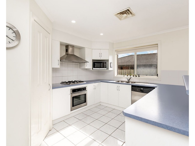 8 Donegal Court, Portland VIC 3305