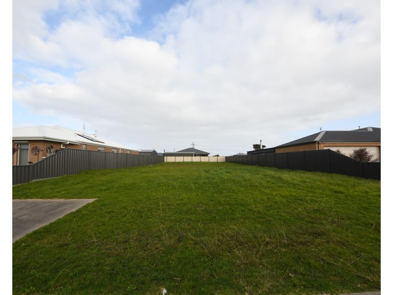 11 Cini Street, Portland VIC 3305