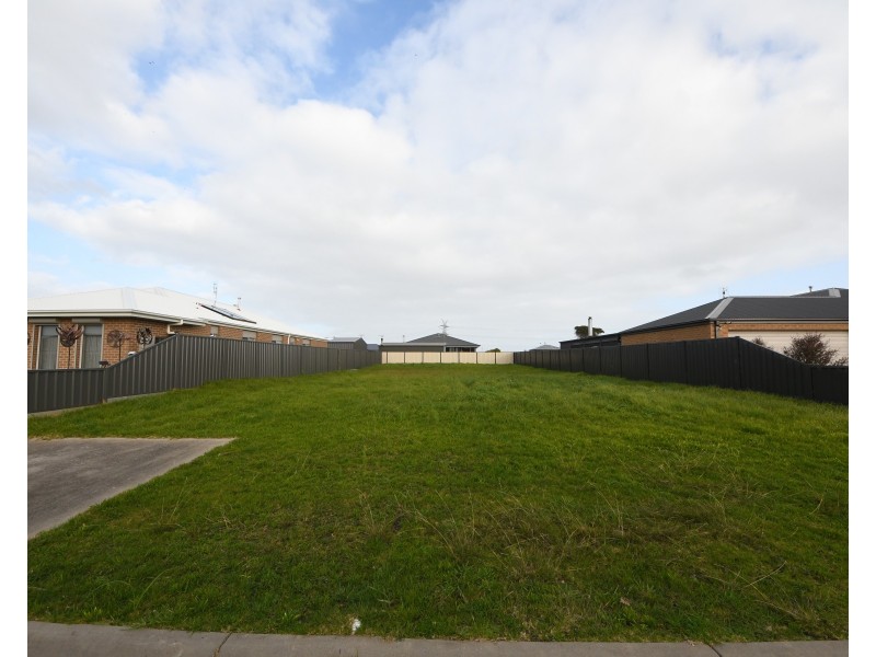 11 Cini Street, Portland VIC 3305