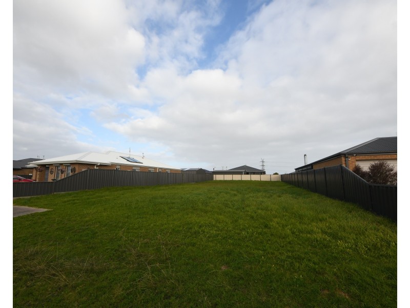 11 Cini Street, Portland VIC 3305