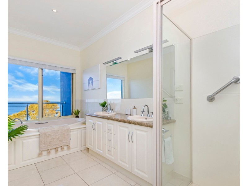 9 Seaview Terrace, Portland North VIC 3305