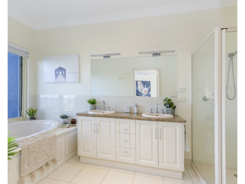 9 Seaview Terrace, Portland North VIC 3305