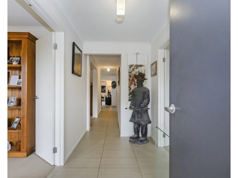 2 Madeira Close, Portland VIC 3305
