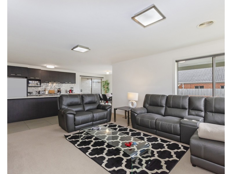 2 Madeira Close, Portland VIC 3305