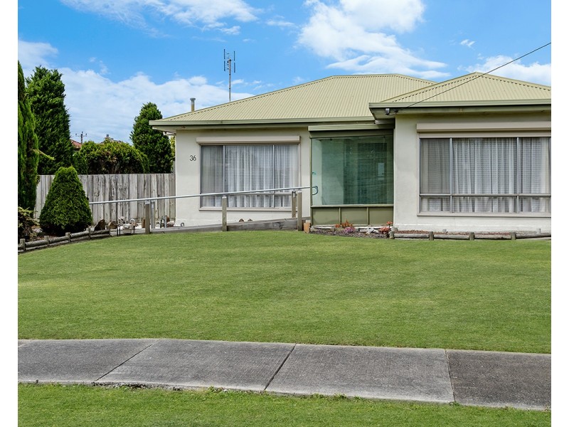 36 Bade Avenue, Portland VIC 3305