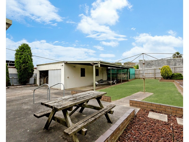 36 Bade Avenue, Portland VIC 3305