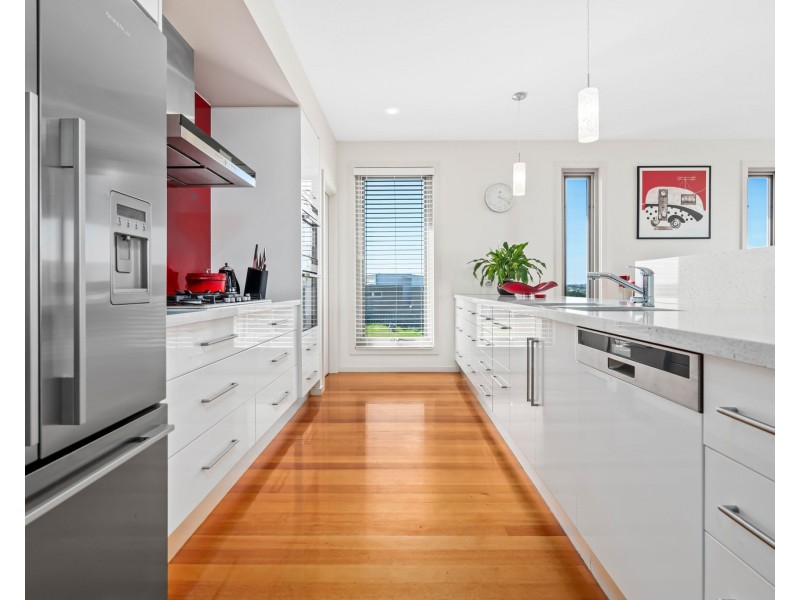 2 Laguna Court, Portland VIC 3305