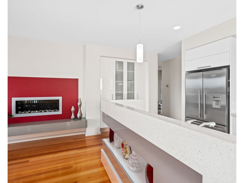 2 Laguna Court, Portland VIC 3305